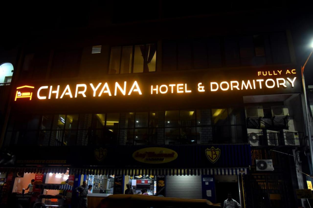 Charyana Hotel Ac Dormitory Ahmedabad Exterior foto